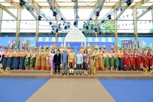 สงกรานต์ รางน้ำนครา เฉลิมฉลองเทศกาลปีใหม่ไทย 