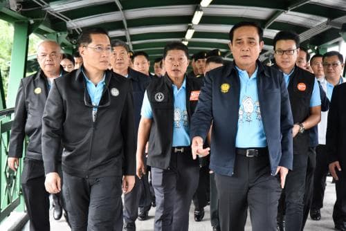 ร่วมคณะนายกรัฐมนตรี ตรวจเยี่ยมการบริหารจัดการระบบขนส่งมวลชนกรุงเทพและแนวทางการพัฒนาจุดเชื่อมต่อการเดินทาง (ล้อ ราง เรือ) ของกรุงเทพมหานคร
