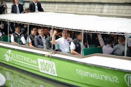 รมว.กก. ลงพื้นที่พร้อมนายก ตรวจเยี่ยมการพัฒนาระบบบริการขนส่งสาธารณะ "ล้อ ราง เรือ" เชื่อมโยงโครงข่ายคมนาคมขนส่งทางบก ราง และน้ำ แบบไร้รอยต่อ