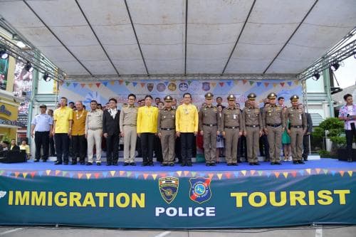 พิธีปล่อยแถวแสดงกำลังสร้างความเชื่อมั่นในช่วงเทศกาลสงกรานต์ ปี 2562