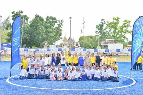 ผช.รมต.ท่องเที่ยวฯ เป็นประธานเปิดสนามฟุตบอลหญ้าเทียมโครงการ "100 สนามฟุตบอล สร้างพลังเยาวชนไทย" ให้กับ รร.บ้านจอมปิง จ.ลำปาง 