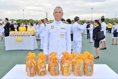 รมว.ท่องเที่ยวฯ ทำบุญตักบาตรถวายเป็นพระราชกุศล เนื่องในโอกาสมหามงคล วันเฉลิมพระชนมพรรษาพระบาทสมเด็จพระเจ้าอยู่หัว วันที่ 28 กรกฎาคม 2562