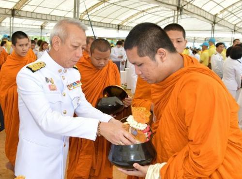 รมว.ท่องเที่ยวฯ ร่วมในพิธีทำบุญตักบาตรถวายพระราชกุศล เนื่องในโอกาสวันเฉลิมพระชนมพรรษาสมเด็จพระนางเจ้าสิริกิติ์ พระบรมราชินีนาถ พระบรมราชชนนีพันปีหลวง ประจำปีพุทธศักราช 2562