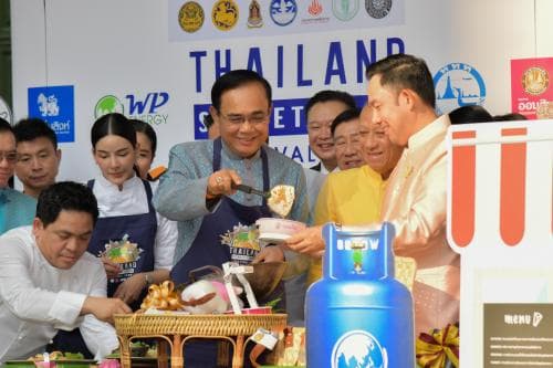 รมว.พิพัฒน์ ร่วมคณะรัฐมนตรี เปิดโครงการ "Thailand Street Food Festival 2020"