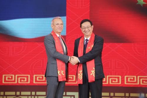 รมว.พิพัฒน์ ร่วมอวยพรเนื่องในเทศกาลตรุษจีน ฉลอง 45 ปี ความสัมพันธ์ ไทย-จีน