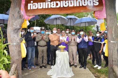 รมว.ท่องเที่ยวและกีฬา ลงพื้นที่สำรวจเตรียมความพร้อมรองรับการท่องเที่ยว "เชิงเกษตร นิเวศน์ และวัฒนธรรม จังหวัดพัทลุง"