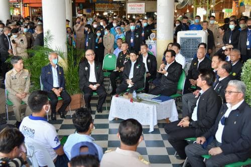 รมต.พิพัฒน์ ลงพื้นที่ จ.ระยอง ร่วมกับครม. พบปะผู้ประกอบการท่องเที่ยว ก่อนร่วมประชุมครม. นอกสถานที่