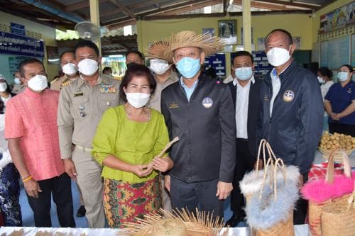 รมว.การท่องเที่ยวและกีฬา ลงพื้นที่ชุมชนบ้านห้วยทราย ตำบลทรัพย์ทวี อำเภอบ้านนาเดิม เตรียมความพร้อมด้านการท่องเที่ยวชุมชน