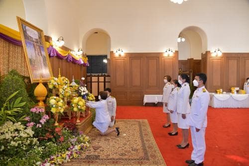 รอง ปกก. ลงนามถวายพระพรเนื่องในโอกาสวันขึ้นปีใหม่ พุทธศักราช 2565