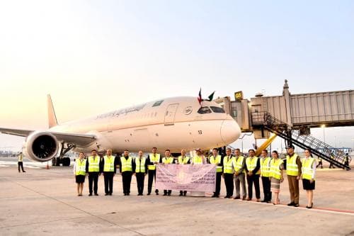 รมว.ท่องเที่ยวและกีฬา ร่วมต้อนรับเที่ยวบินปฐมฤกษ์ สายการบิน Saudia Airlines เที่ยวบิน SV846 จากเมืองเจดดาห์ - กรุงริยาด ราชอาณาจักรซาอุดีอาระเบีย - กรุงเทพฯ เที่ยวบินแรกในรอบ 32 ปี