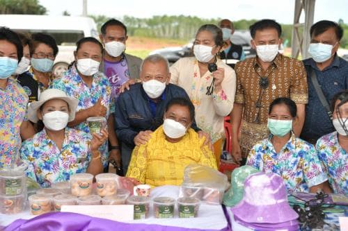รมว.ท่องเที่ยวและกีฬา ลงพื้นที่ตำบลควนกาหลง จังหวัดสตูล