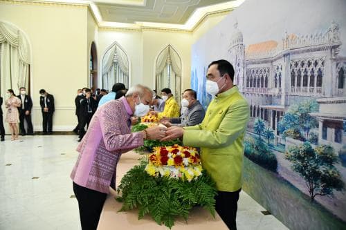 รมว.ท่องเที่ยวและกีฬา ร่วมงานพิธีสืบสานวัฒนธรรมประเพณีสงกรานต์ ประจำปี 2565 พร้อมร่วมรดน้ำขอพรนายกรัฐมนตรี