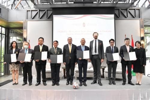 รมว.พิพัฒน์ เป็นประธานในพิธีรับมอบโต๊ะเทคบอล (Teqball Table Handover Ceremony) จากสหพันธ์กีฬาเทคบอลนานาชาติ