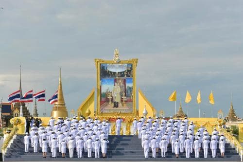 รมว.พิพัฒน์ ร่วมพิธีทำบุญตักบาตรถวายพระราชกุศลเนื่องในโอกาสวันเฉลิมพระชนมพรรษา พระบาทสมเด็จพระวชิรเกล้าเจ้าอยู่หัว 28 กรกฎาคม 2565
