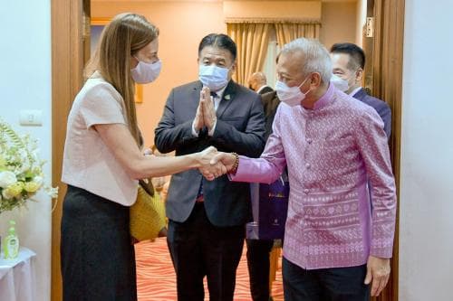 รมว.พิพัฒน์ ให้การต้อนรับ นางออร์นา ซากิฟ (Ms. Orna Sagiv) เอกอัครราชทูตรัฐอิสราเอล ประจำประเทศไทย ในโอกาสเข้ารับหน้าที่ และเข้าเยี่ยมคารวะ