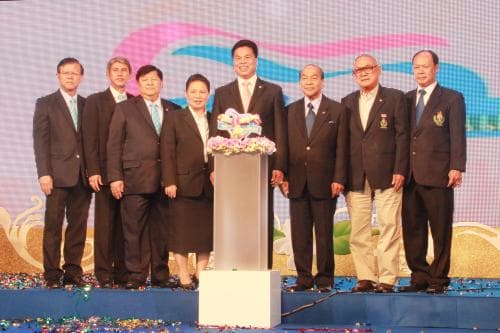 พิธีเปิดโครงการนันทนาการเฉลิมพระเกียรติสมเด็จพระนางเจ้าฯพระบรมราชินีนาถ