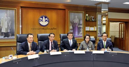 แถลงข่าวจัดฟุตบอลช่วยเหลืออดีตนักแบดมินตันทีมชาติไทย