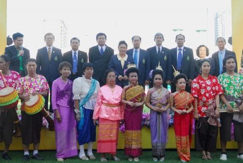 พิธีแถลงข่าวการประกวดวงโยธวาทิตนานาชาติ ประจำปี ๒๕๕๖ และการแถลงข่าวกิจกรรมสงกรานต์สืบสานประเพณีไทย ๒๕๕๖ 
