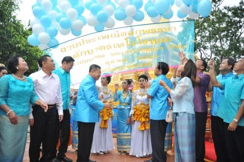 งานประเพณีออกพรรษาตักบาตรเทโวโรหณะ @วัดวรนาถบรรพต พระอารามหลวง จ.นครสวรรค์