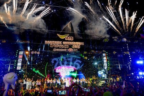 AIS Bangkok Countdown Sawasdee 2015@CentralWorld