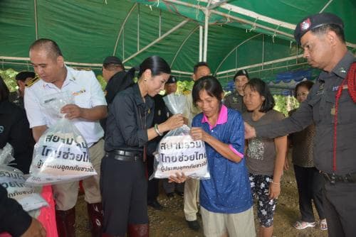 ลงพื้นที่ช่วยเหลือผู้ประสบอุทกภัยภาคใต้