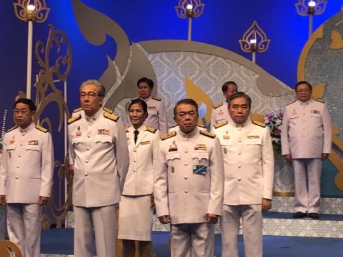 นายกรัฐมนตรี นำคณะรัฐมนตรีบันทึกเทปถวายพระพรชัยมงคล ในโอกาสมหามงคลเฉลิมพระชนมพรรษา สมเด็จพระนางเจ้าสิริกิติ์ พระบรมราชินีนาถ 12 สิงหาคม พศ. 2560