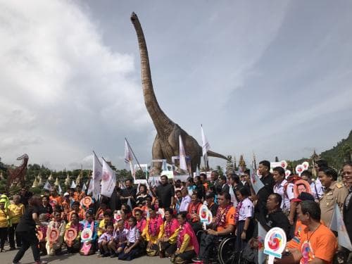 รองนายกรัฐมนตรี พลเอกธนะศักดิ์ ปฏิมาประกร เป็นประธานในพิธีเปิดเมืองท่องเที่ยวเพื่อคนทั้งมวลปรับภาพลักษณ์พัทยา