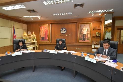 รัฐมนตรีว่าการกระทรวงการท่องเที่ยวและกีฬา เป็นประธานการประชุมคณะกรรมการกีฬามวย ครั้งที่ 5/2560