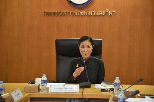รัฐมนตรีว่าการกระทรวงการท่องเที่ยวและกีฬา เป็นประธานการประชุมทบทวนตามข้อสั่งการของนายกรัฐมนตรีเกี่ยวกับแบบฟอร์ม ตม.6