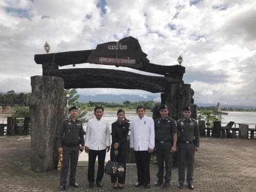 รัฐมนตรีว่าการกระทรวงการท่องเที่ยวและกีฬา ตรวจเยี่ยมแหล่งท่องเที่ยวที่วัดอาฮง จังหวัดบึงกาฬ ชื่นชม "สะดือแม่น้ำโขง ลึก 200 เมตร"