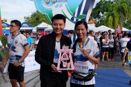 รมว.ท่องเที่ยวและกีฬา ร่วมวิ่งตามรอยเส้นทางเสด็จประพาสพระพุทธเจ้าหลวง ร.5 ในงาน Rayong Together Run Mini Marathon 2017