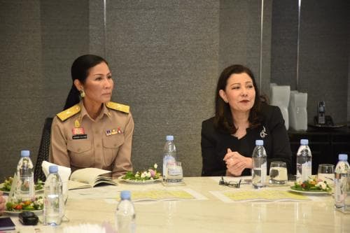 รัฐมนตรีว่าการกระทรวงการท่องเที่ยวและกีฬา ประชุมร่วมกับสยามพิวรรธ์หารือแนวทางการส่งเสริม ICONSIAM แหล่งท่องเที่ยวแห่งใหม่ริมแม่น้ำเจ้าพระยา