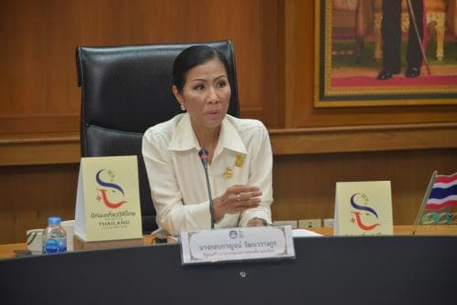 รมว.ท่องเที่ยวและกีฬาเป็นประธานการประชุมแผนการเตรียมใช้แบบฟอร์ม ตม.6 ใหม่ 