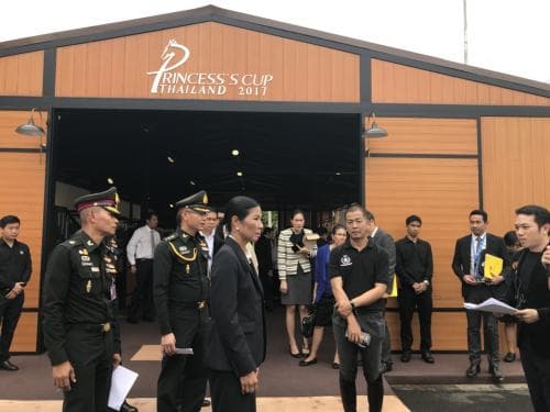 รมว.ท่องเที่ยวและกีฬา และผู้ช่วยรัฐมนตรีฯ ตรวจความพร้อมและซักซ้อมพิธีเปิดการแข่งขันขี่ม้า Princess's Cup 2018