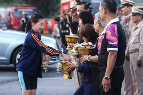 พสกนิกร ปลื้ม.. พระเจ้าหลานเธอฯ ทรงร่วม "ไตรกีฬา"