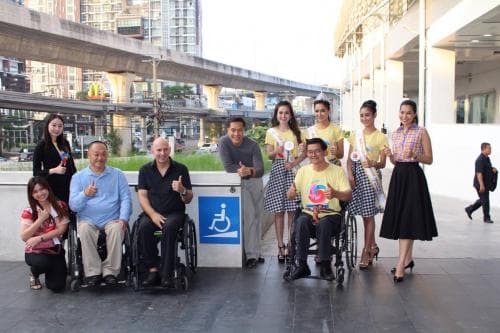 รมว.ท่องเที่ยวและกีฬาสำรวจเส้นทางการเดินทางด้วยรถไฟฟ้า
