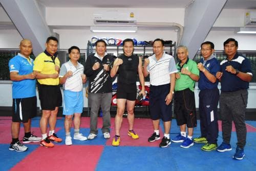 รมว.ท่องเที่ยวและกีฬา เข้าเยี่ยมชมและร่วมฝึกซ้อมมวยไทย