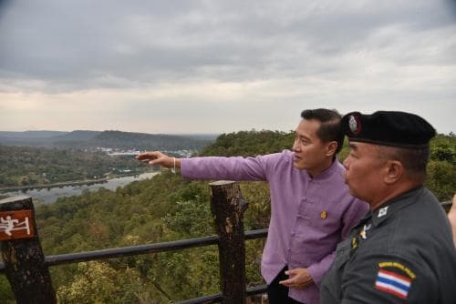 "วัดภูพร้าว" สุดยอดจุดชมวิวพรมแดนไทย 