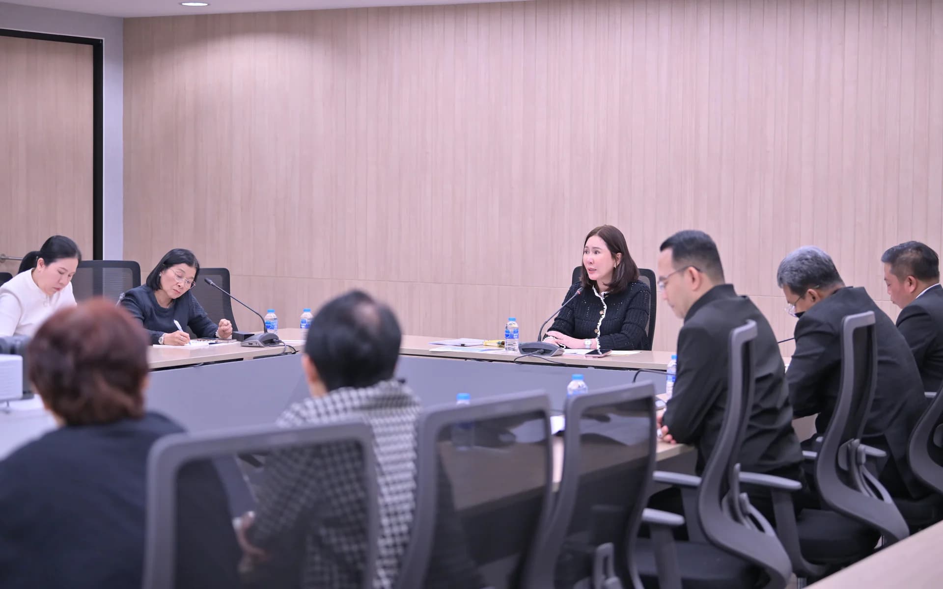 ปลัดท่องเที่ยวฯ ประชุมวางแนวทางขับเคลื่อนองค์กร ณ สำนักงานแห่งใหม่ ย้ำความต่อเนื่องภารกิจช่วงเปลี่ยนผ่านที่ทำการ