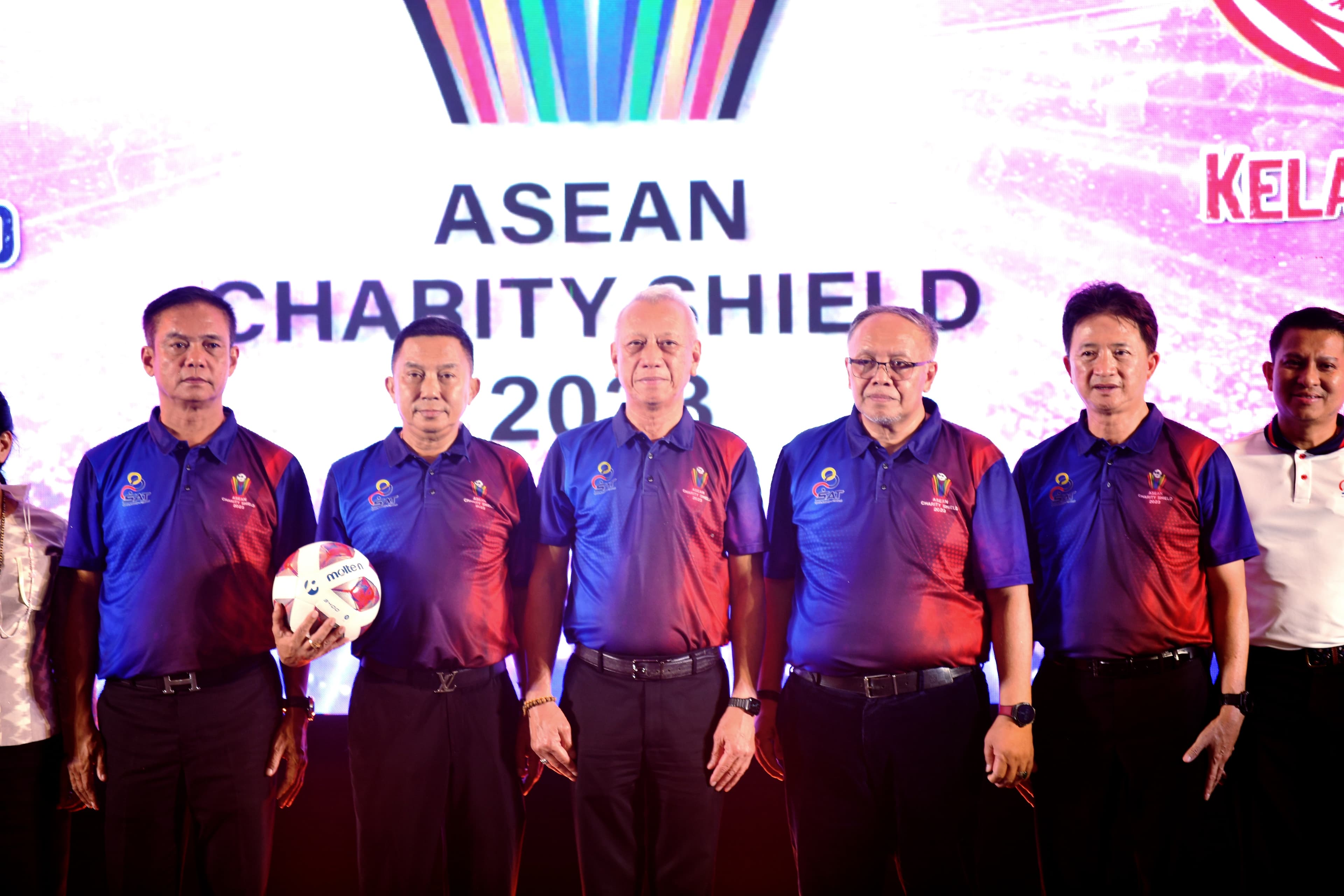 รมว.พิพัฒน์ เป็นประธานแถลงข่าวการแข่งขันฟุตบอลอาชีพนัดพิเศษเพื่อการกุศล รายการ ASEAN CHARITY SHIELD 2023