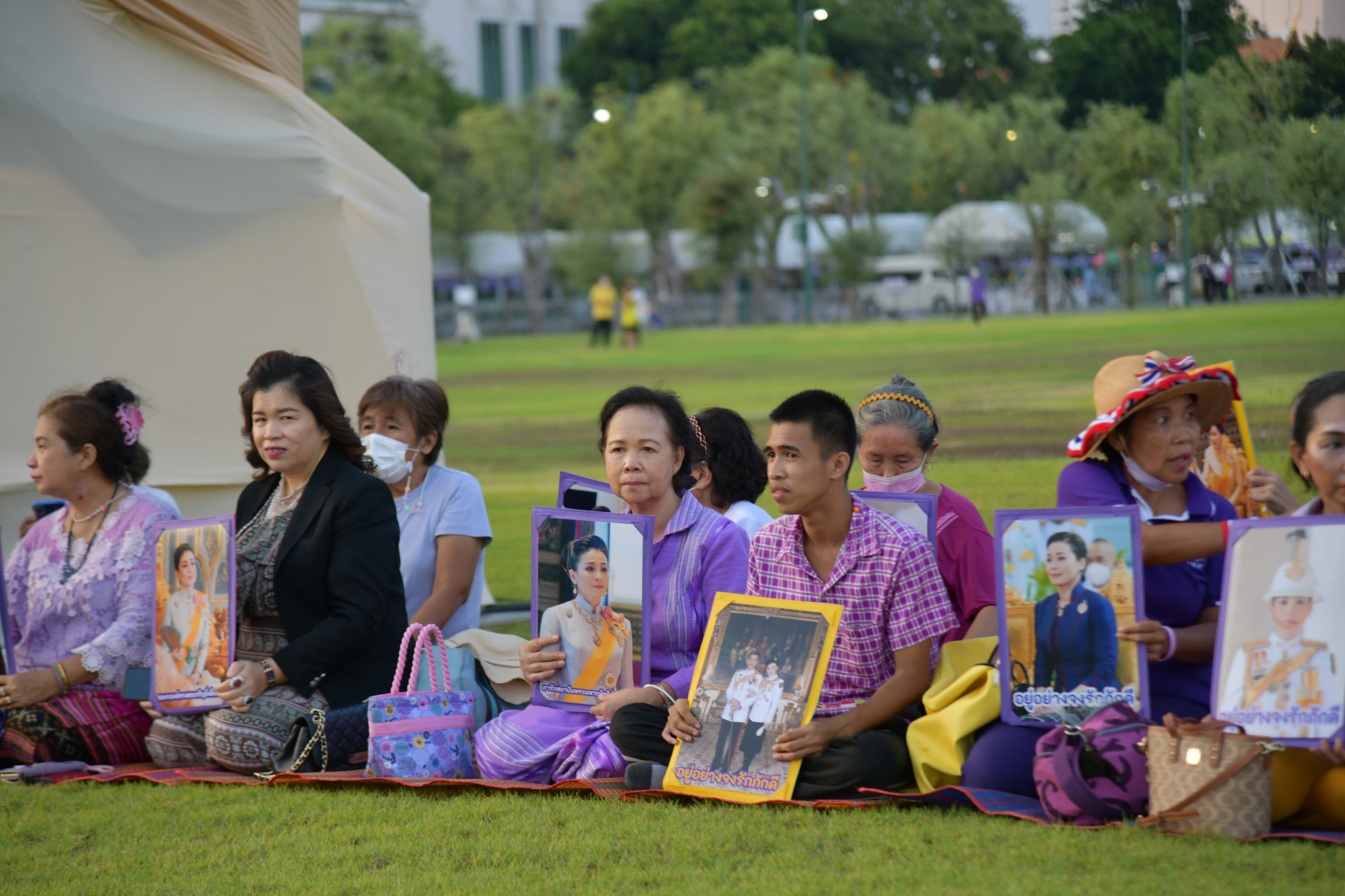 รูปภาพแกลเลอรี