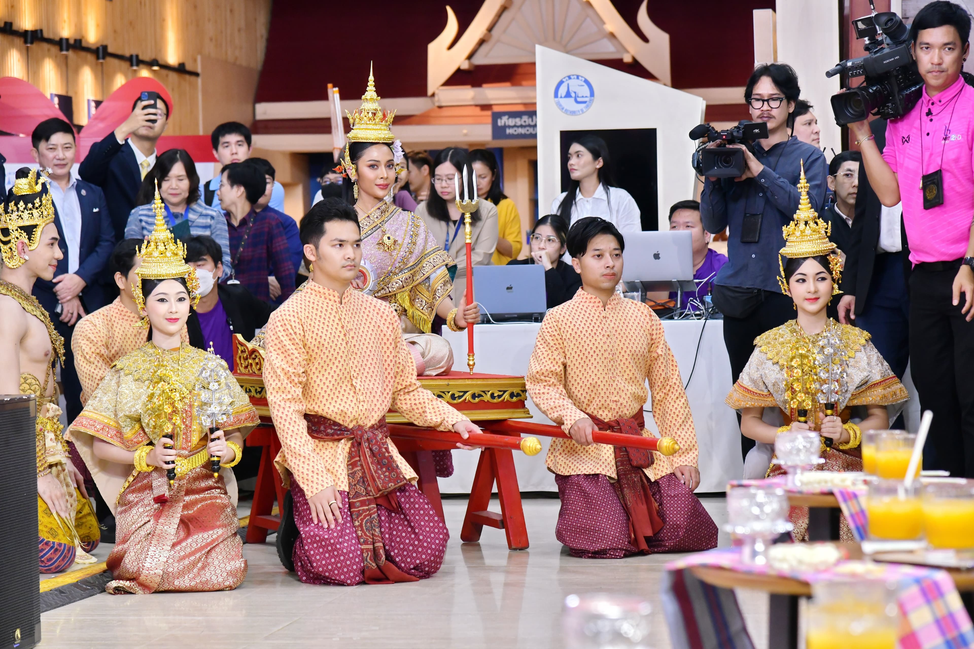 รูปภาพแกลเลอรี