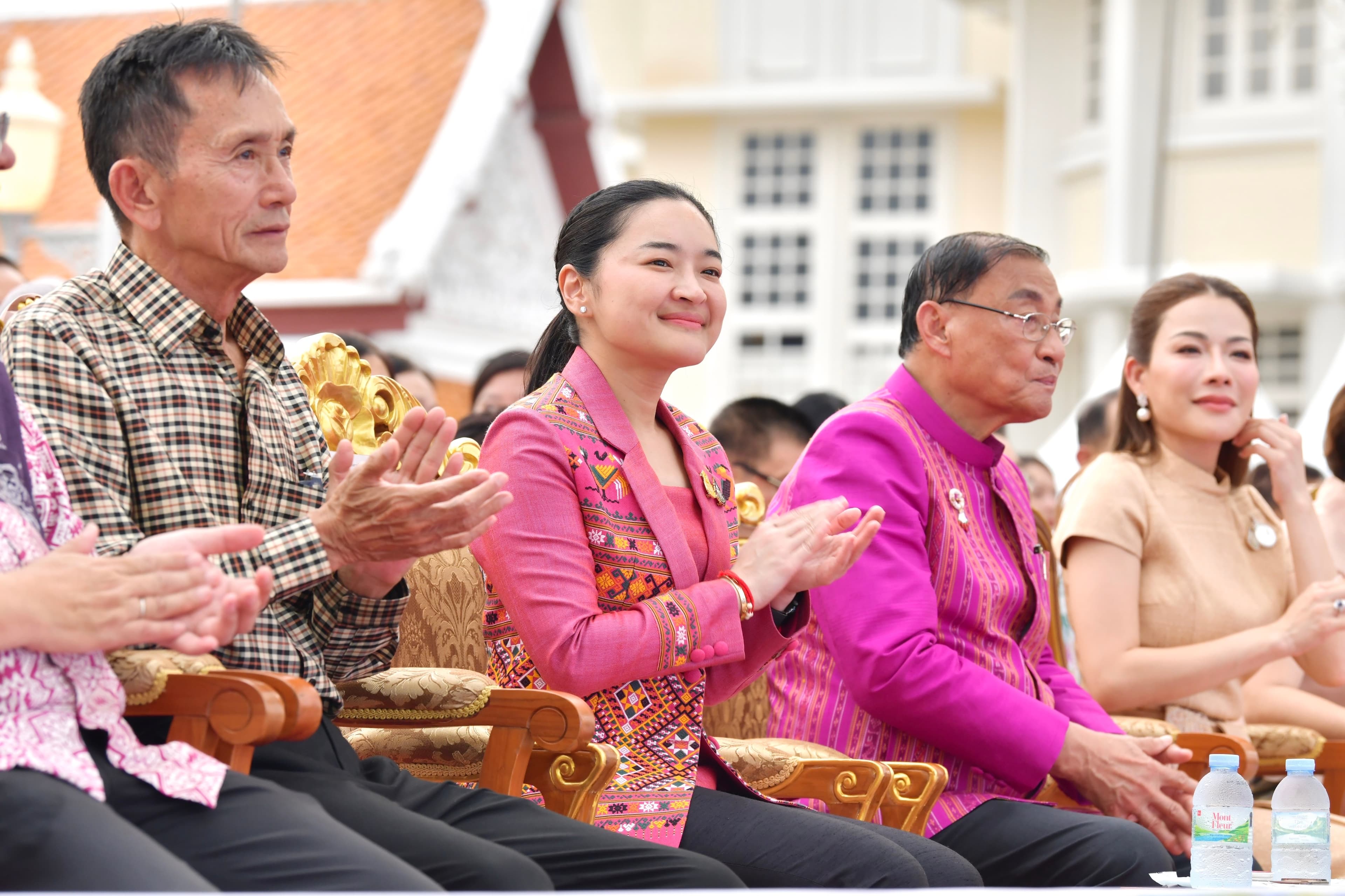รูปภาพแกลเลอรี