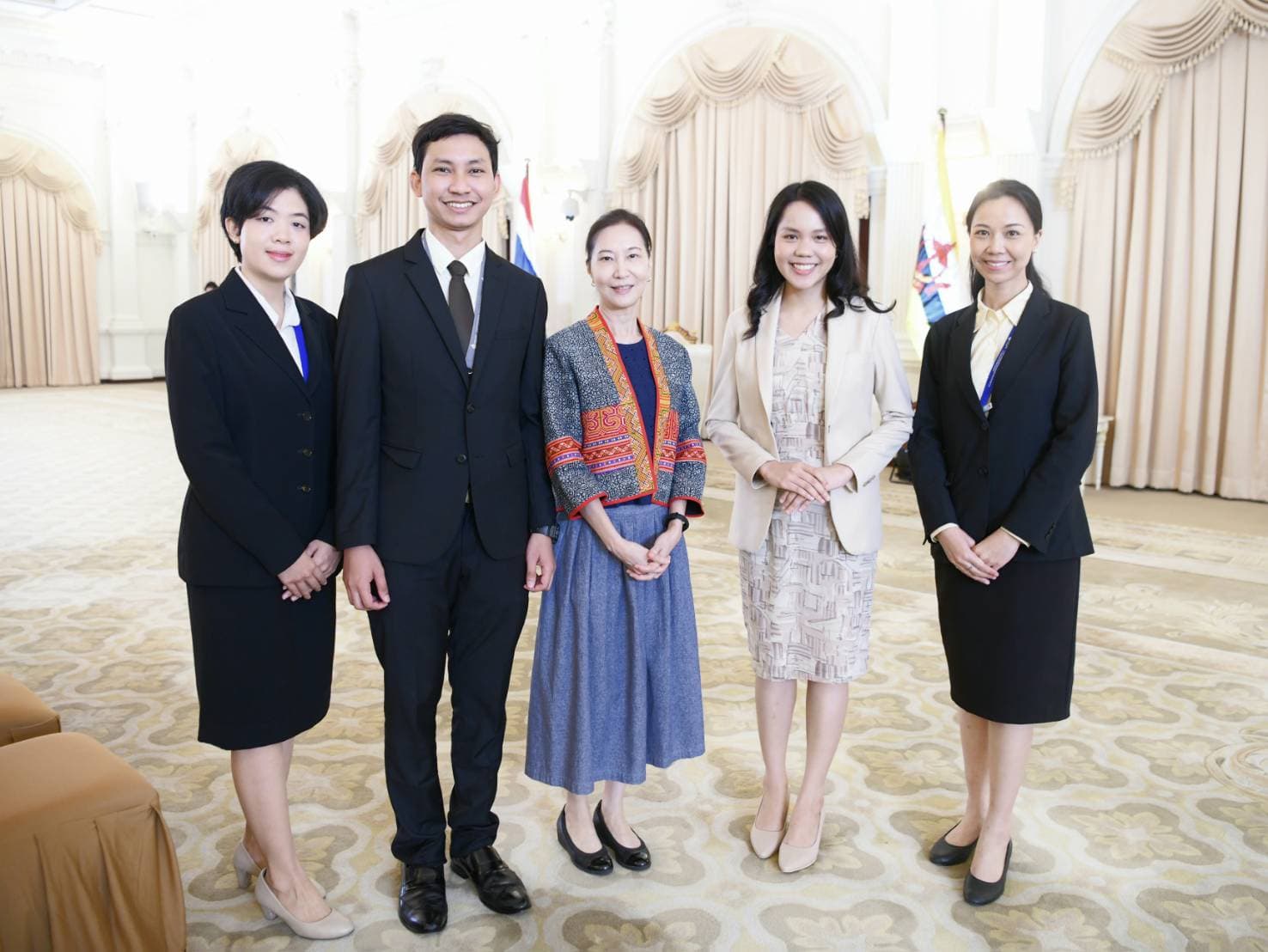 รูปภาพแกลเลอรี