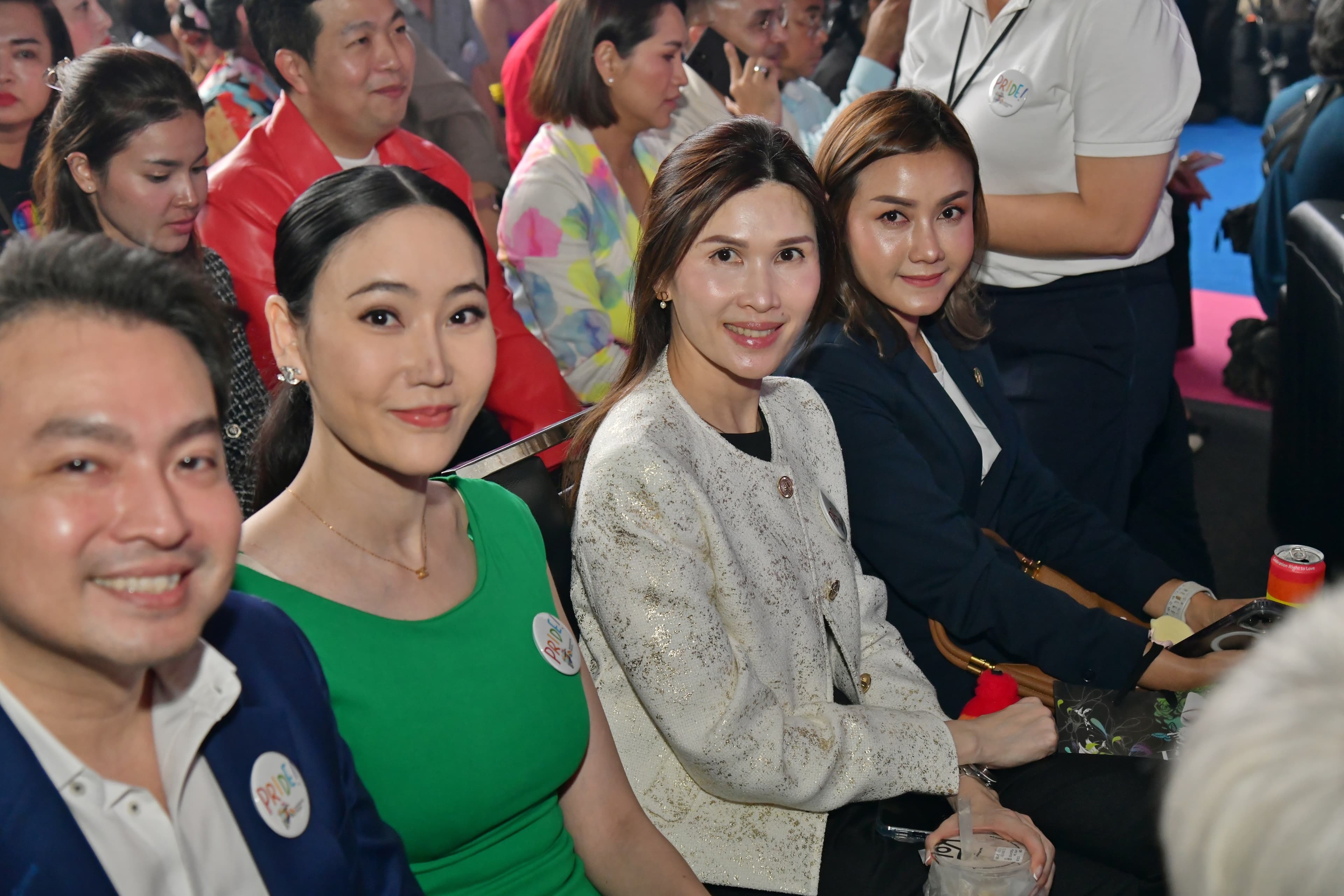 รูปภาพแกลเลอรี