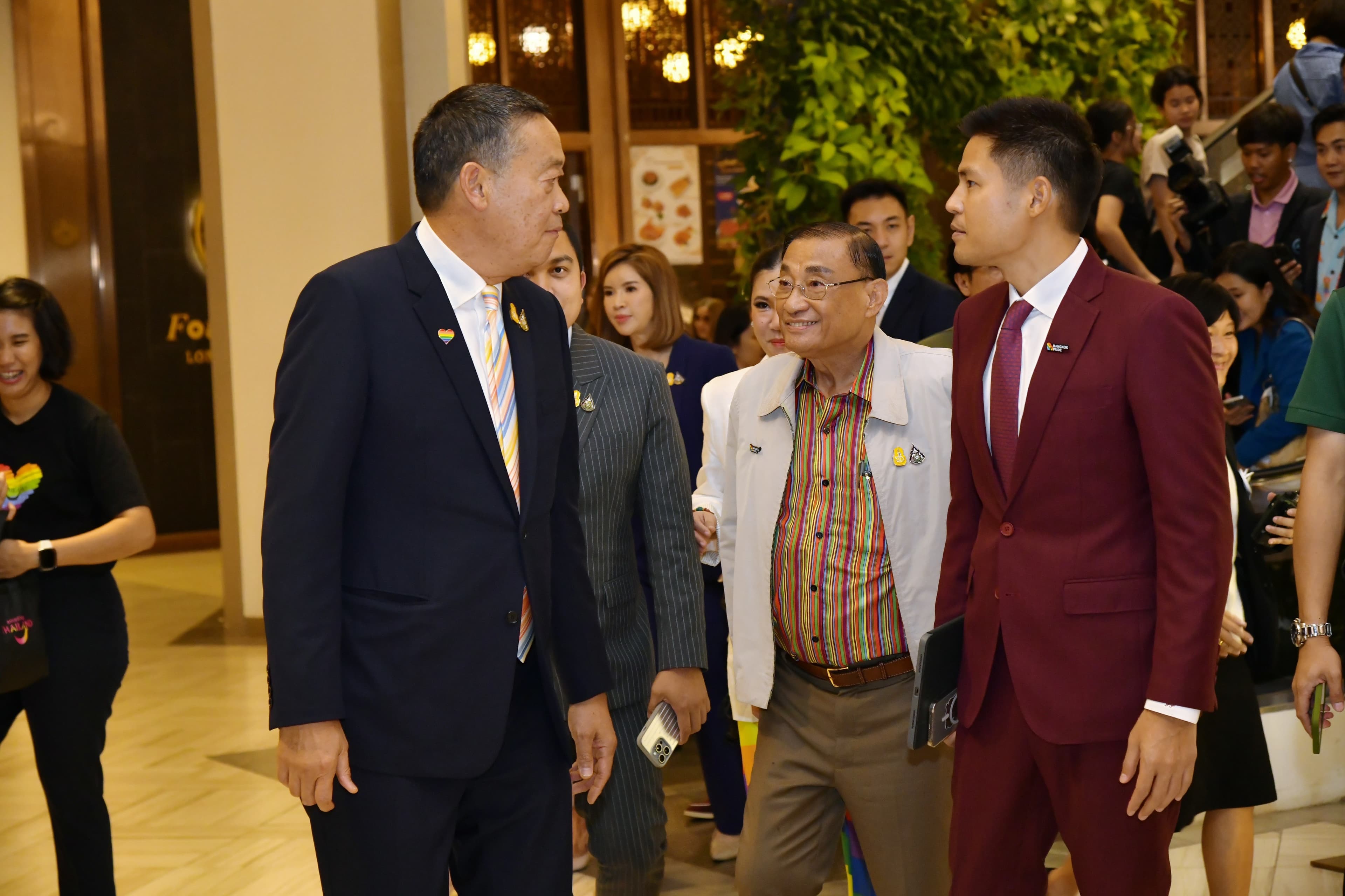 รูปภาพแกลเลอรี