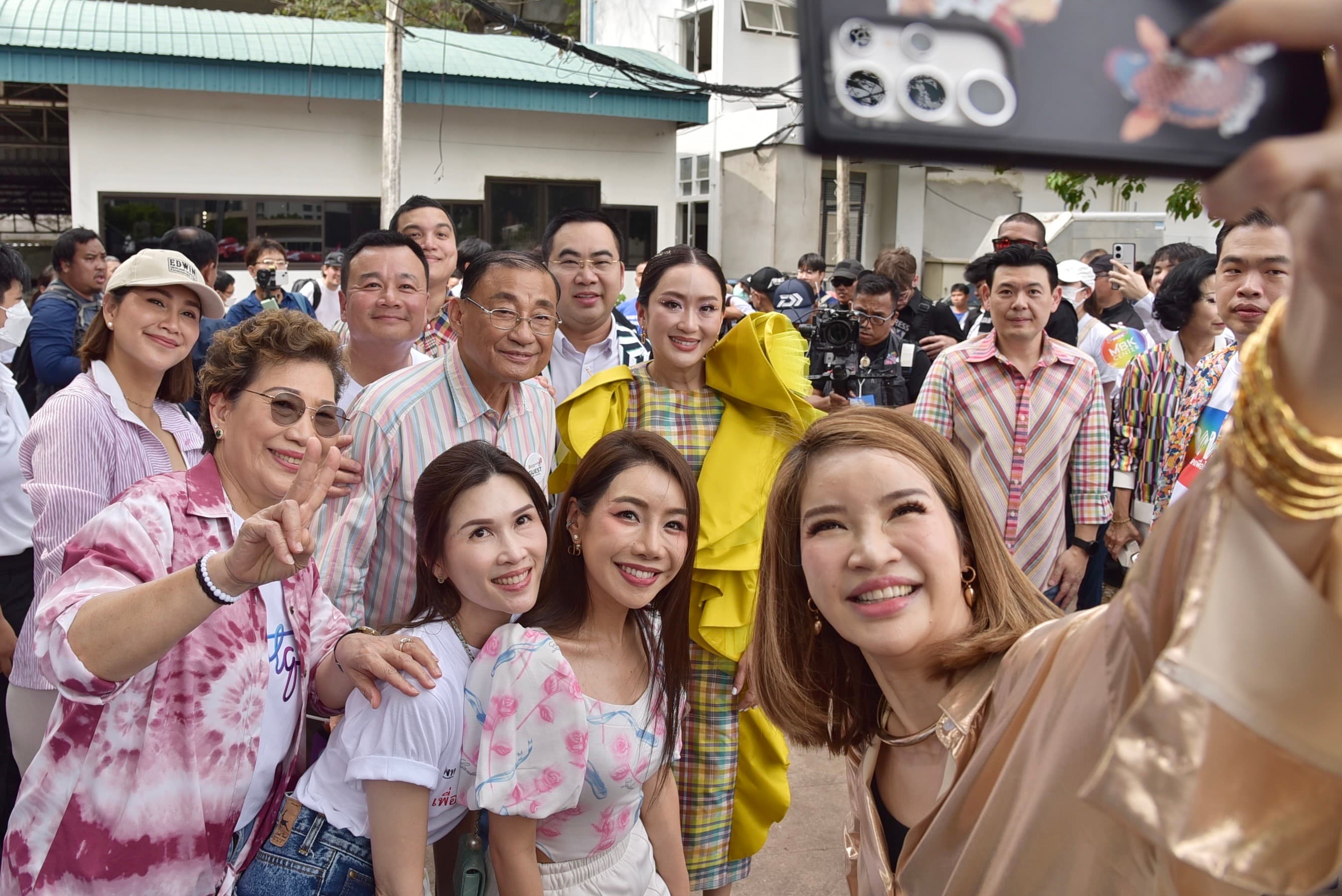 รูปภาพแกลเลอรี