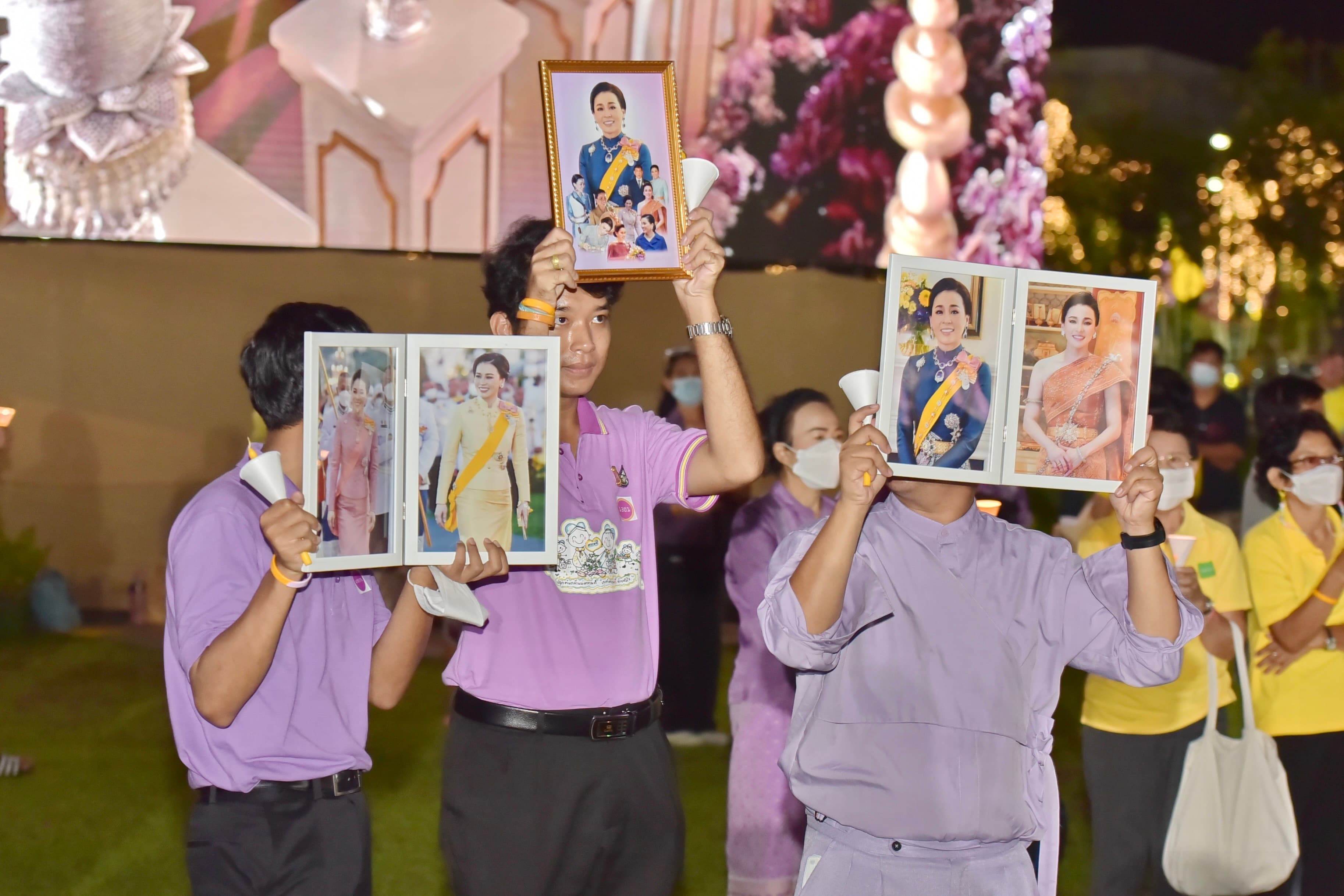 รูปภาพแกลเลอรี