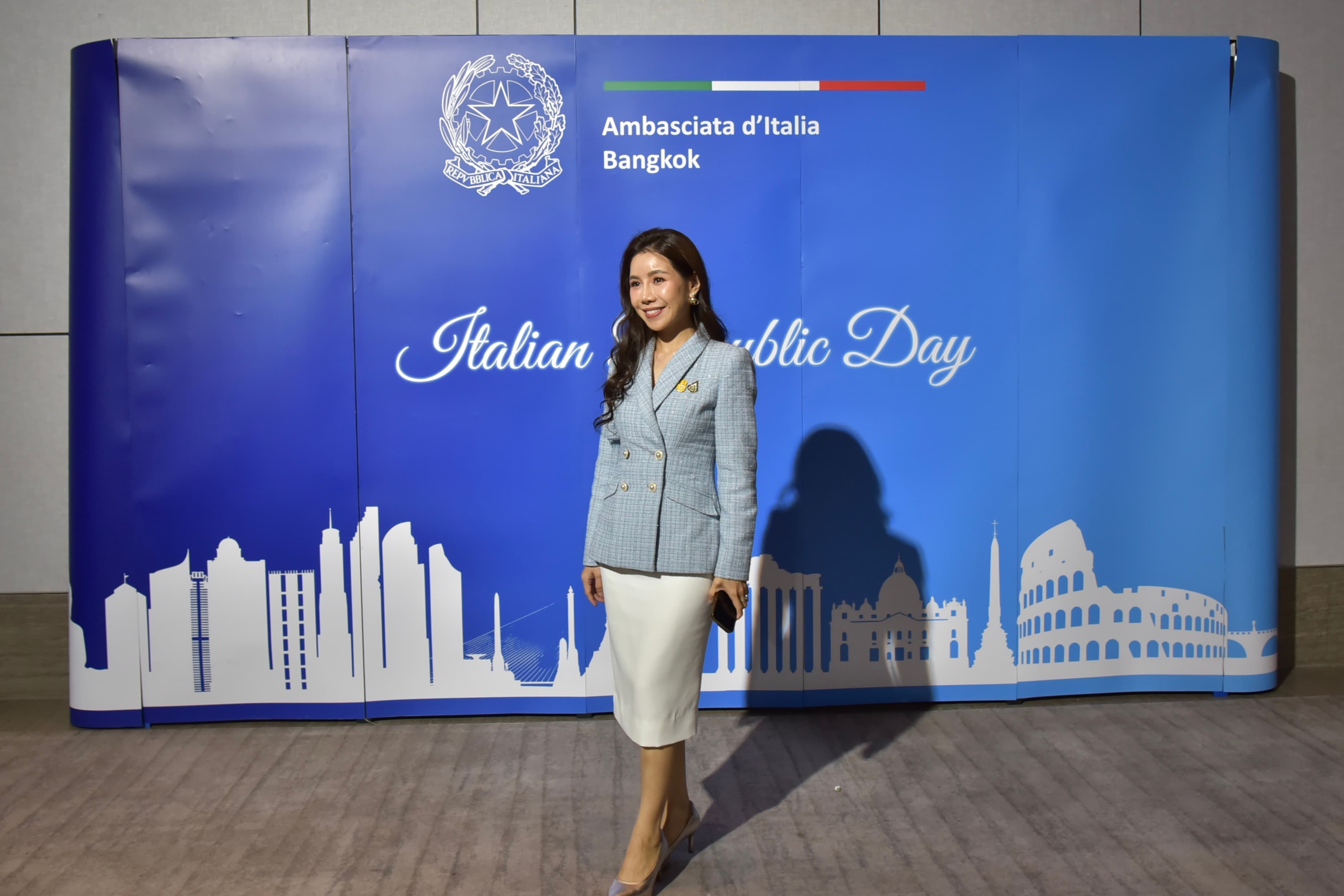 รูปภาพแกลเลอรี