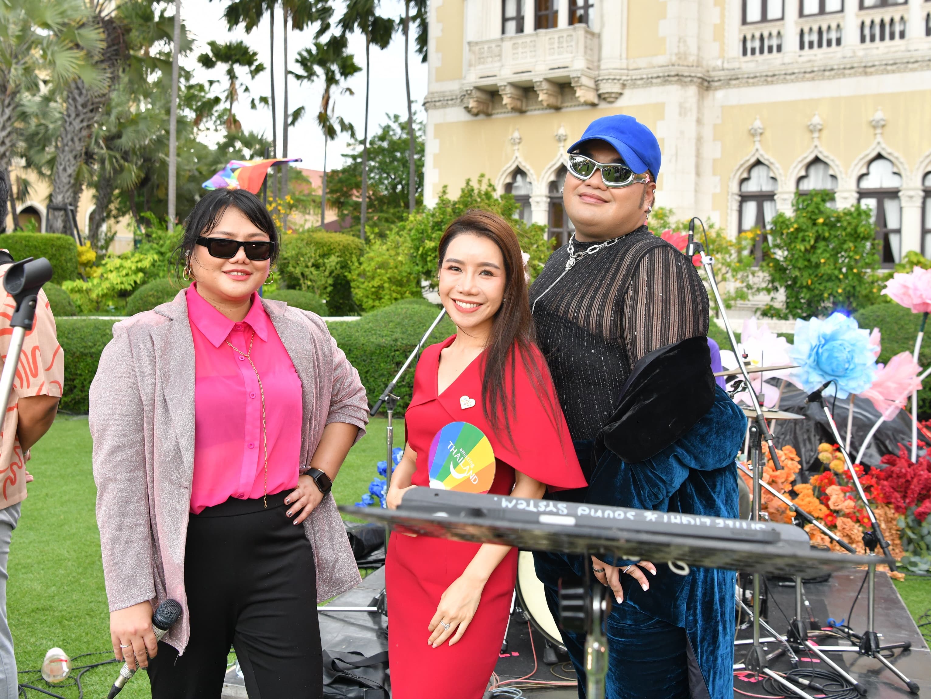 รูปภาพแกลเลอรี
